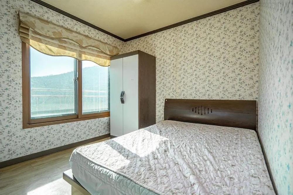 Ganghwado Pension Riverside Incheon 0*,  South Korea
