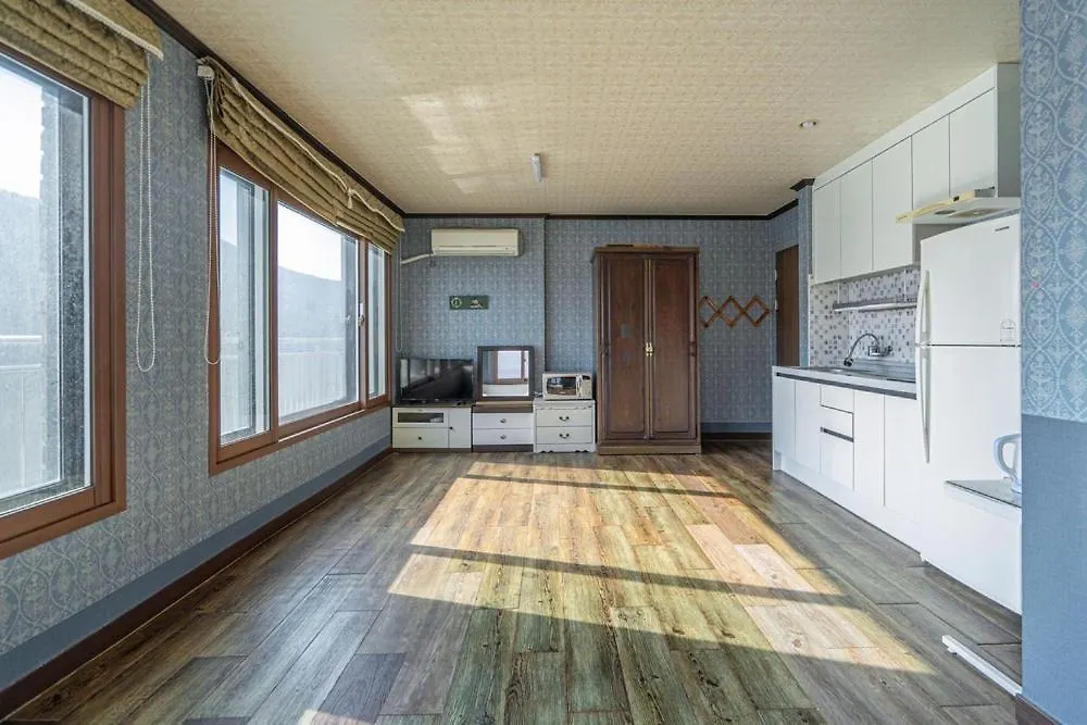 Ganghwado Pension Riverside Incheon